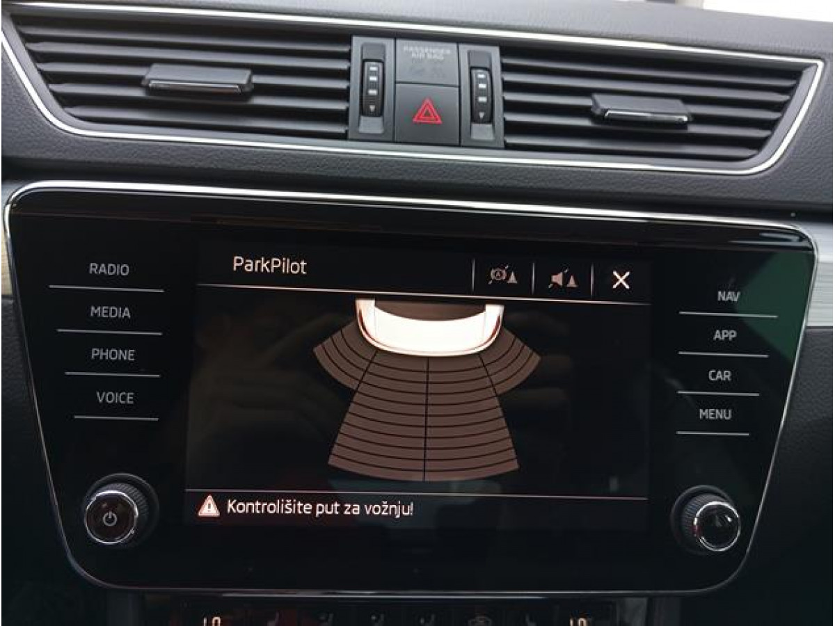 Škoda Superb 2.0 TDI Ambition DSG