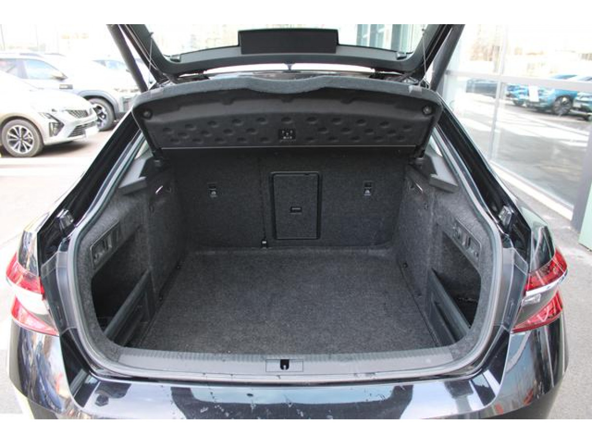 Škoda Superb 2.0 TDI AMBITION DSG 