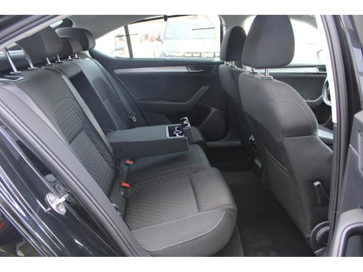 Škoda Superb 2.0 TDI AMBITION DSG 