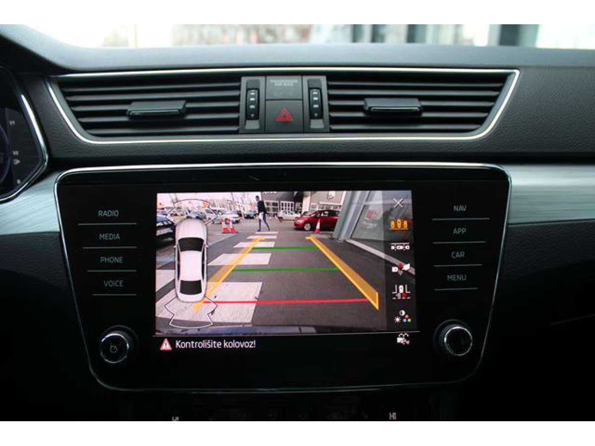 Škoda Superb 2.0 TDI AMBITION DSG 