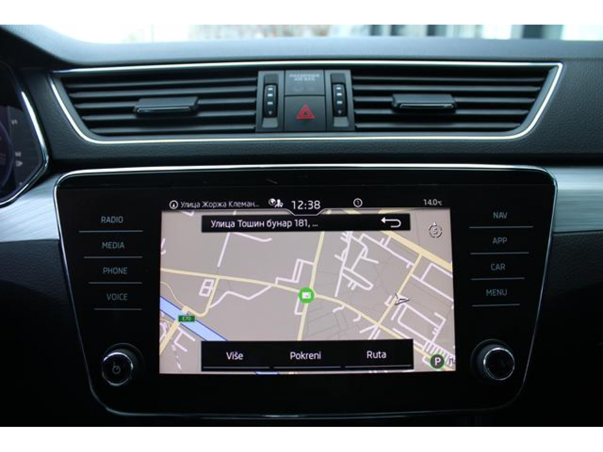 Škoda Superb 2.0 TDI AMBITION DSG 