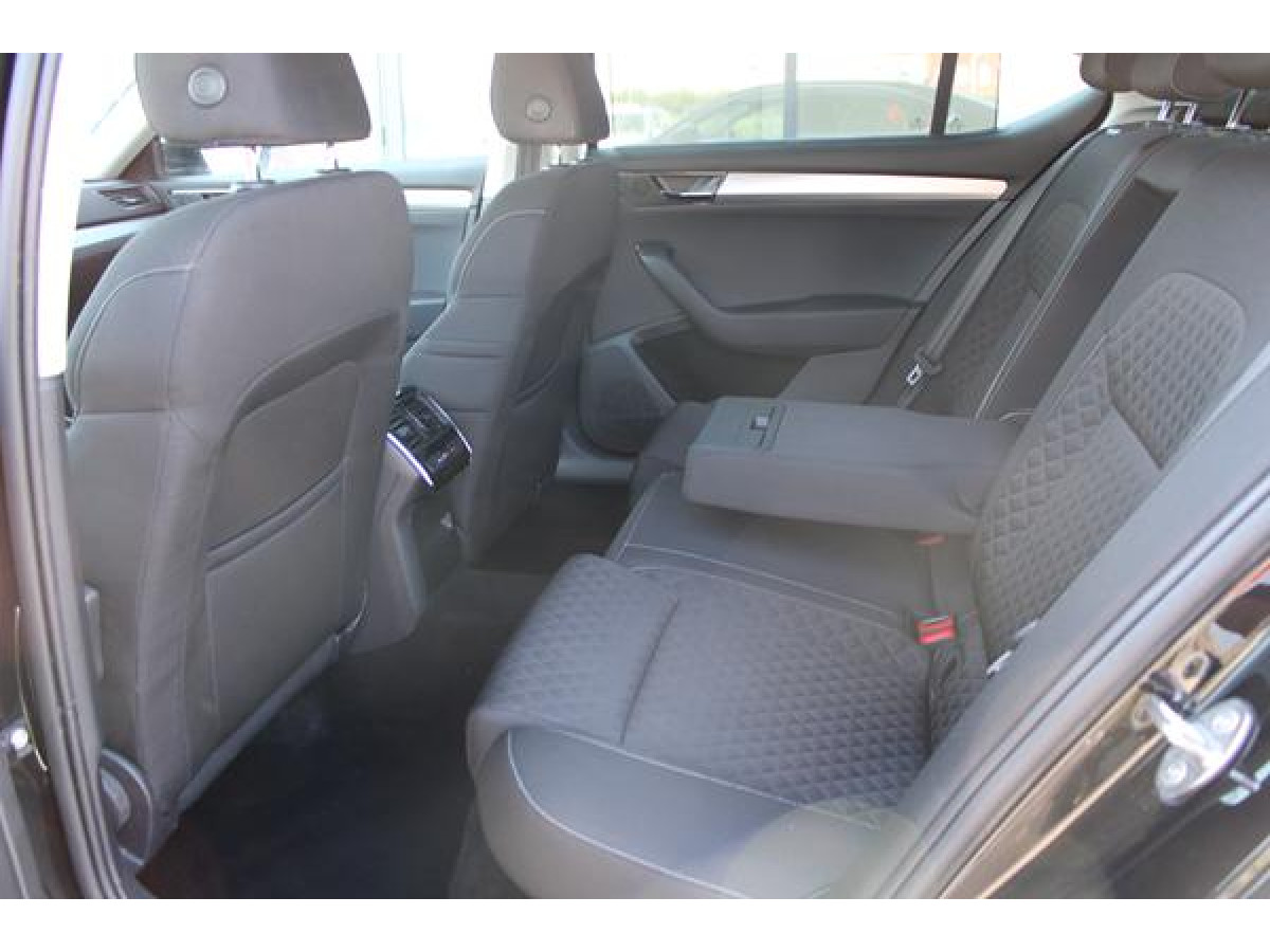 Škoda Superb 2.0 TDI Ambition DSG 