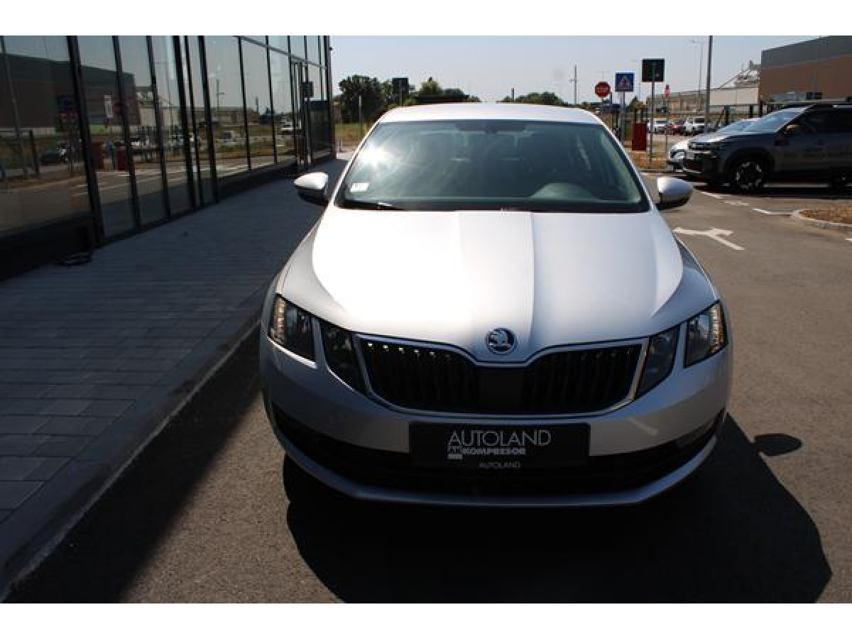 Škoda Octavia A7 AMBITION 2.0 TDI 