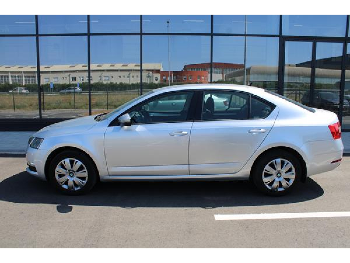 Škoda Octavia A7 AMBITION 2.0 TDI 