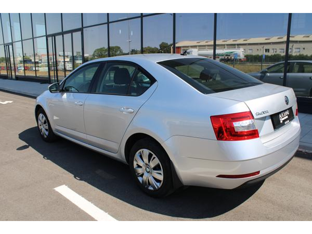 Škoda Octavia A7 AMBITION 2.0 TDI 
