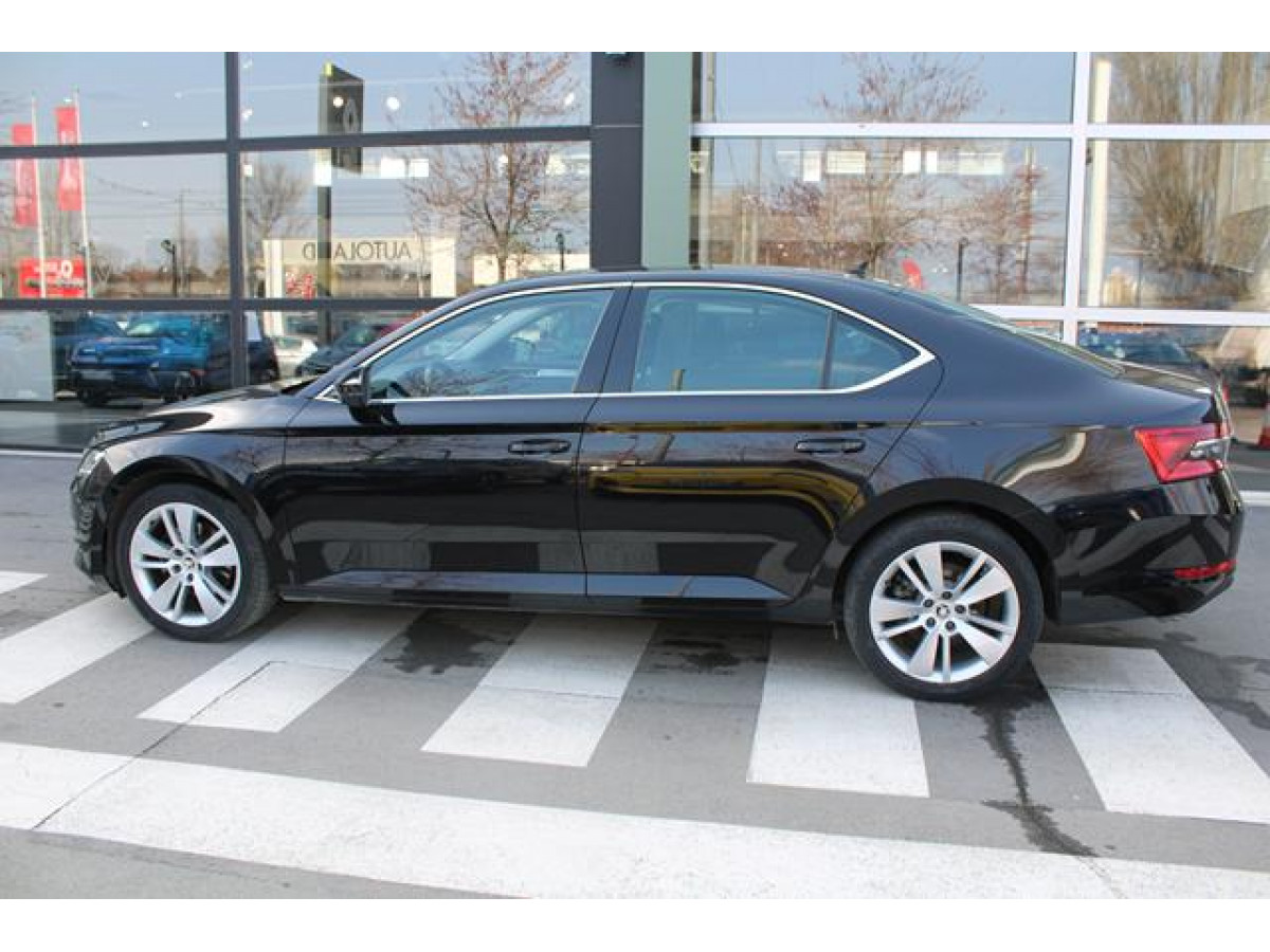 Škoda Superb 2.0 TDI STYLE DSG 