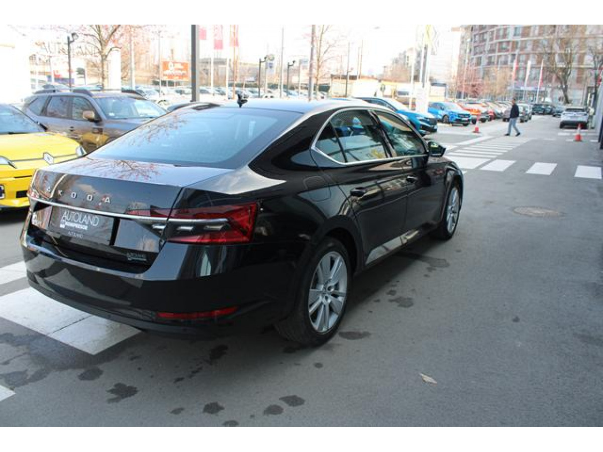Škoda Superb 2.0 TDI STYLE DSG 