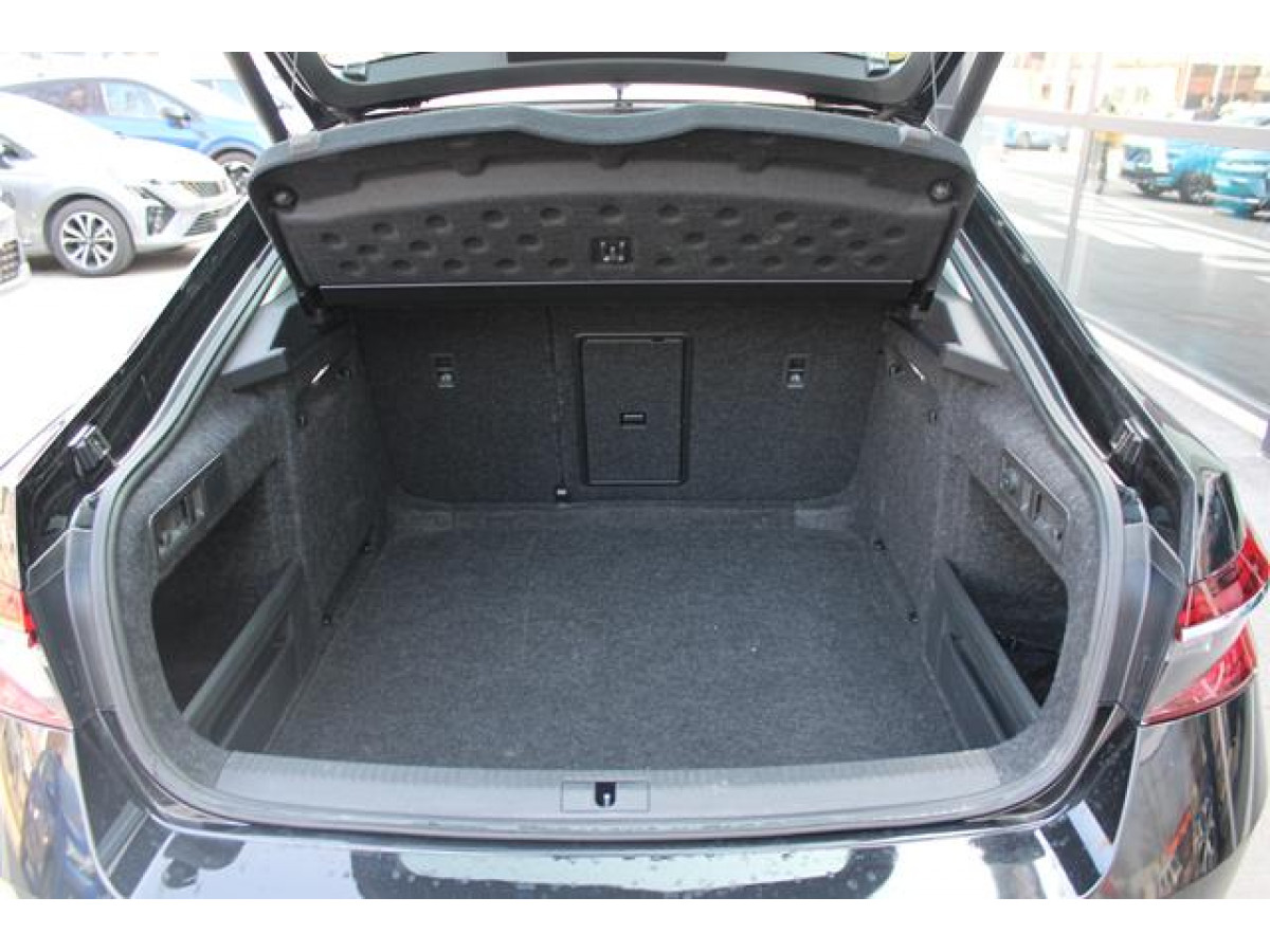 Škoda Superb 2.0 TDI STYLE DSG 