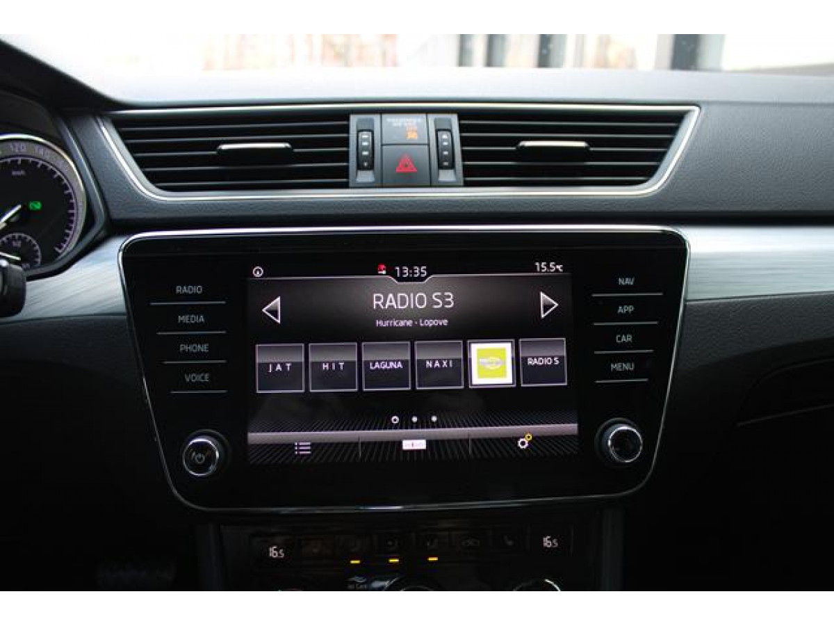 Škoda Superb 2.0 TDI STYLE DSG 