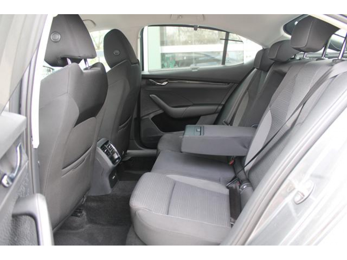 Škoda Octavia 2.0 TDI AMBITION DSG 