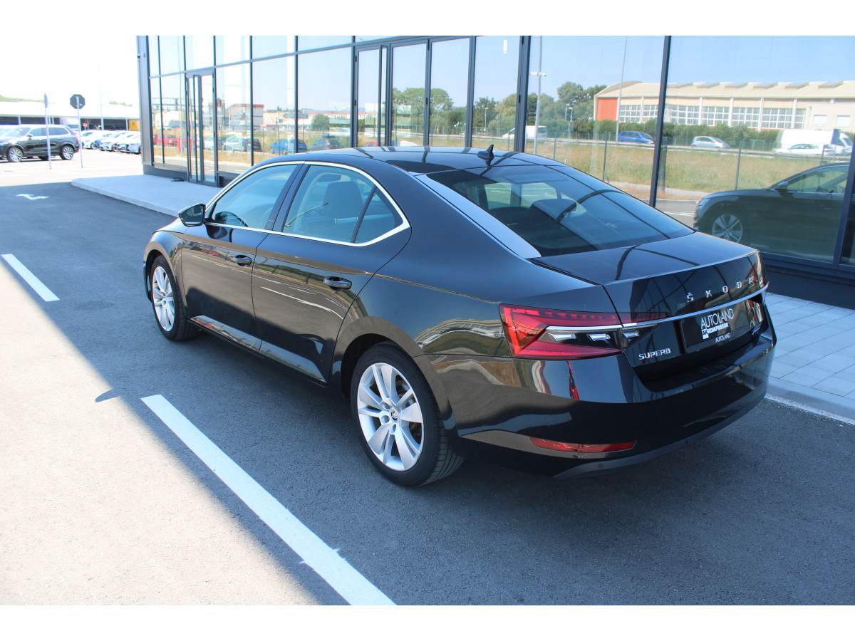 Škoda Superb 2.0 TDI Ambition DSG 