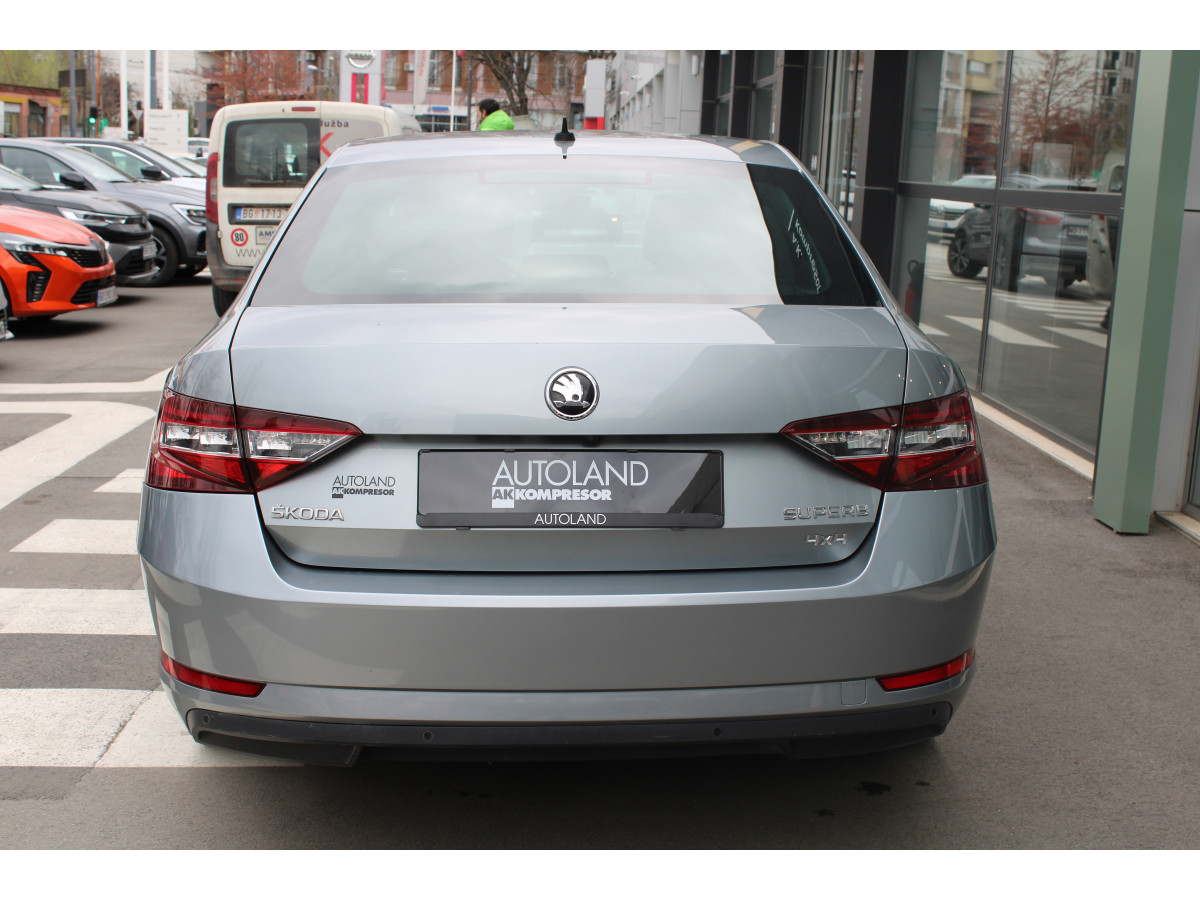 Škoda Superb 2.0 TDI Style DSG 4X4 