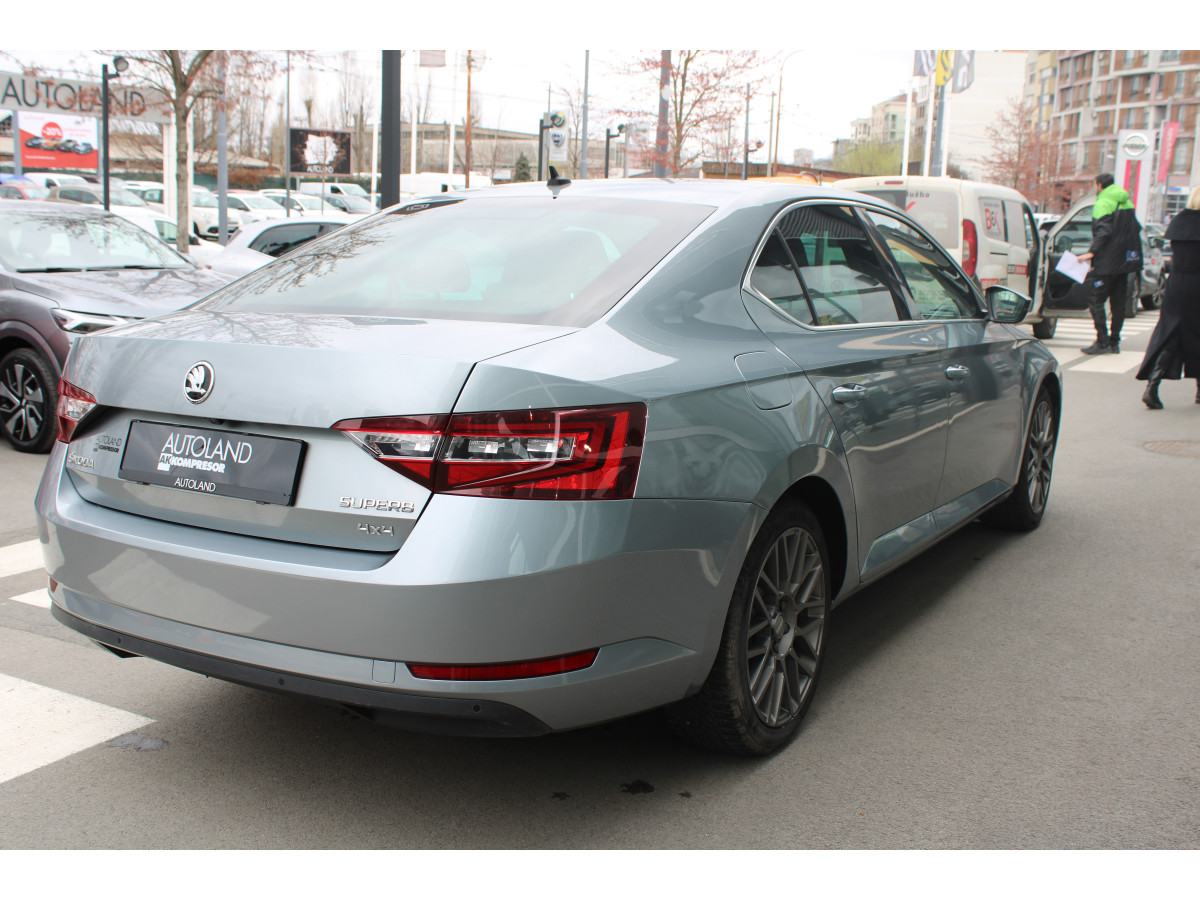 Škoda Superb 2.0 TDI Style DSG 4X4 