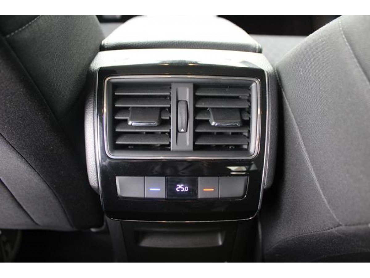 Škoda Superb 2.0 TDI AMBITION 4X4 DSG 