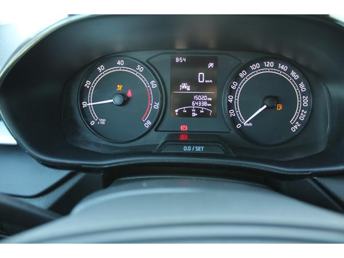 Škoda Fabia 1.0 Essence TNG 