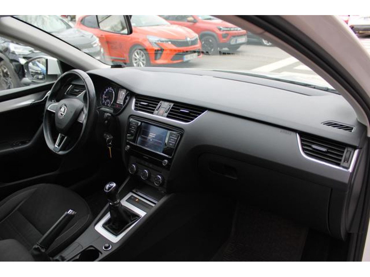 Škoda Octavia 1.6 TDI AMBITION 