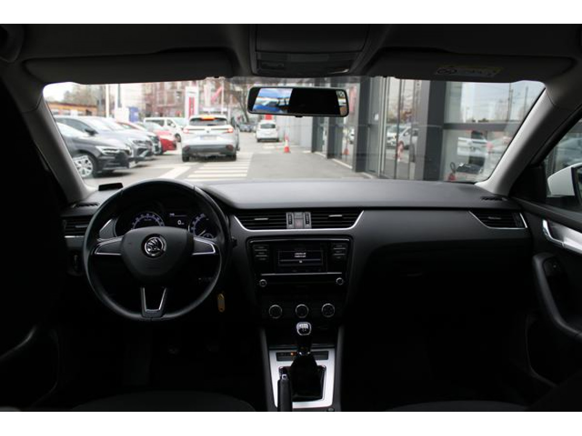 Škoda Octavia 1.6 TDI AMBITION 