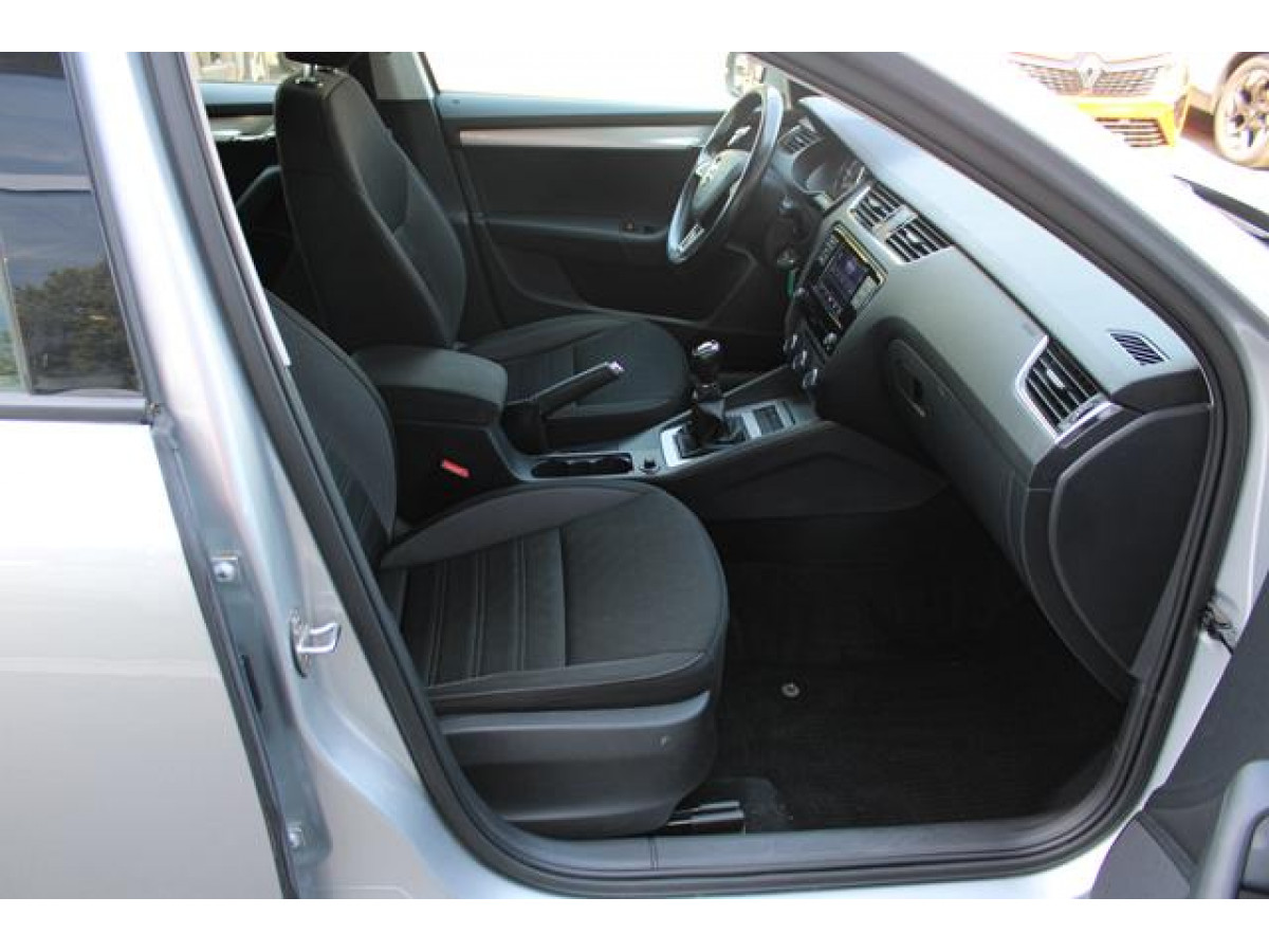 Škoda Octavia 1.6 TDI Ambition SW 