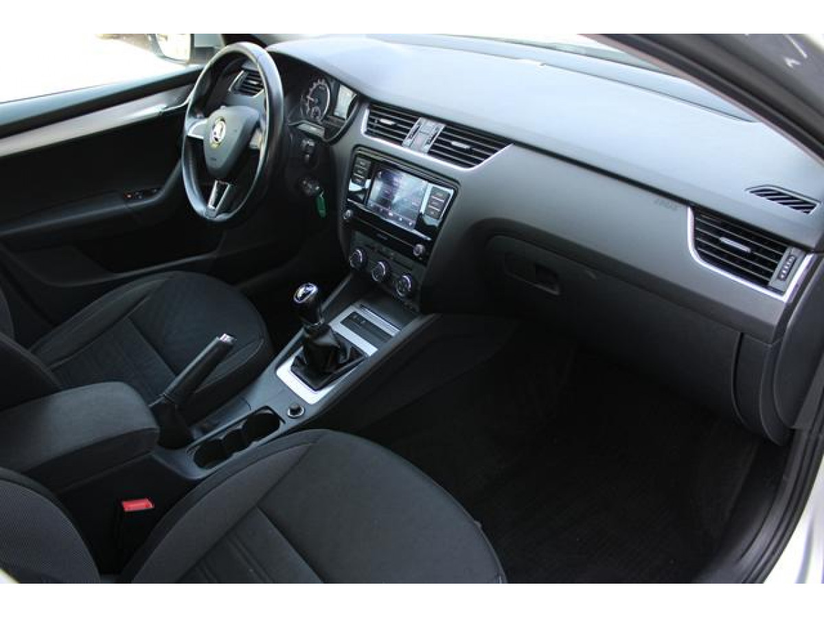 Škoda Octavia 1.6 TDI Ambition SW 