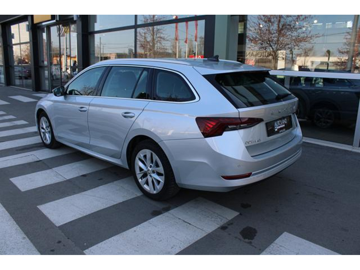 Škoda Octavia 2.0 TDI STYLE DSG 
