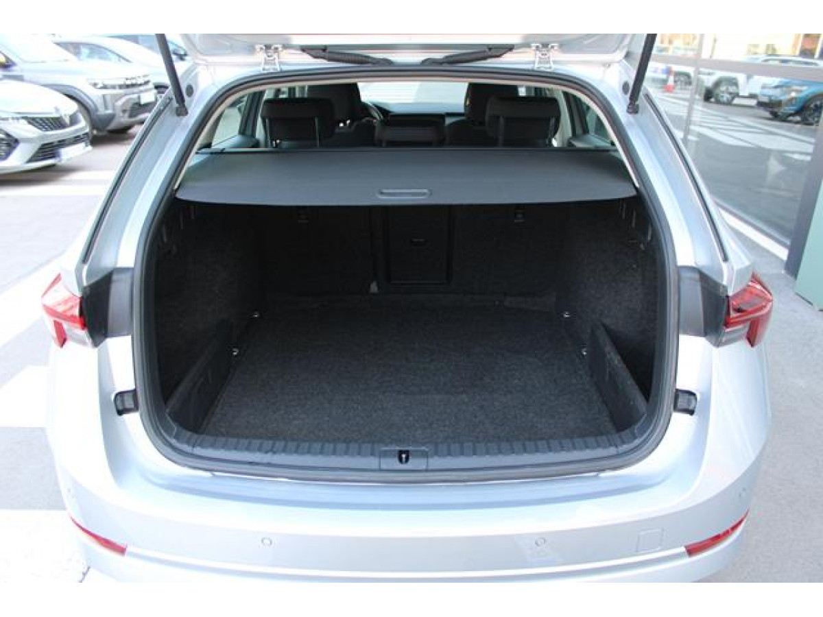 Škoda Octavia 2.0 TDI STYLE DSG 