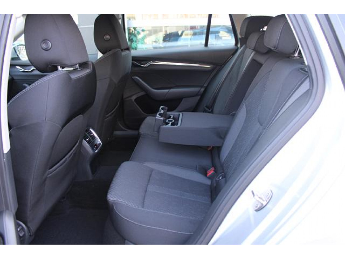 Škoda Octavia 2.0 TDI STYLE DSG 