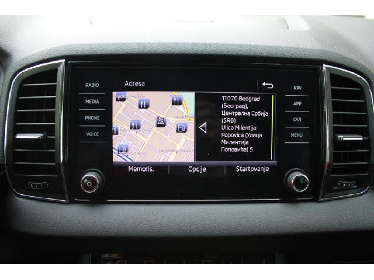 Škoda Karoq 1.5 TSI STYLE DSG 
