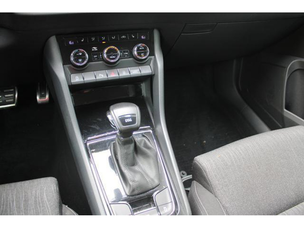 Škoda Karoq 1.5 TSI STYLE DSG 
