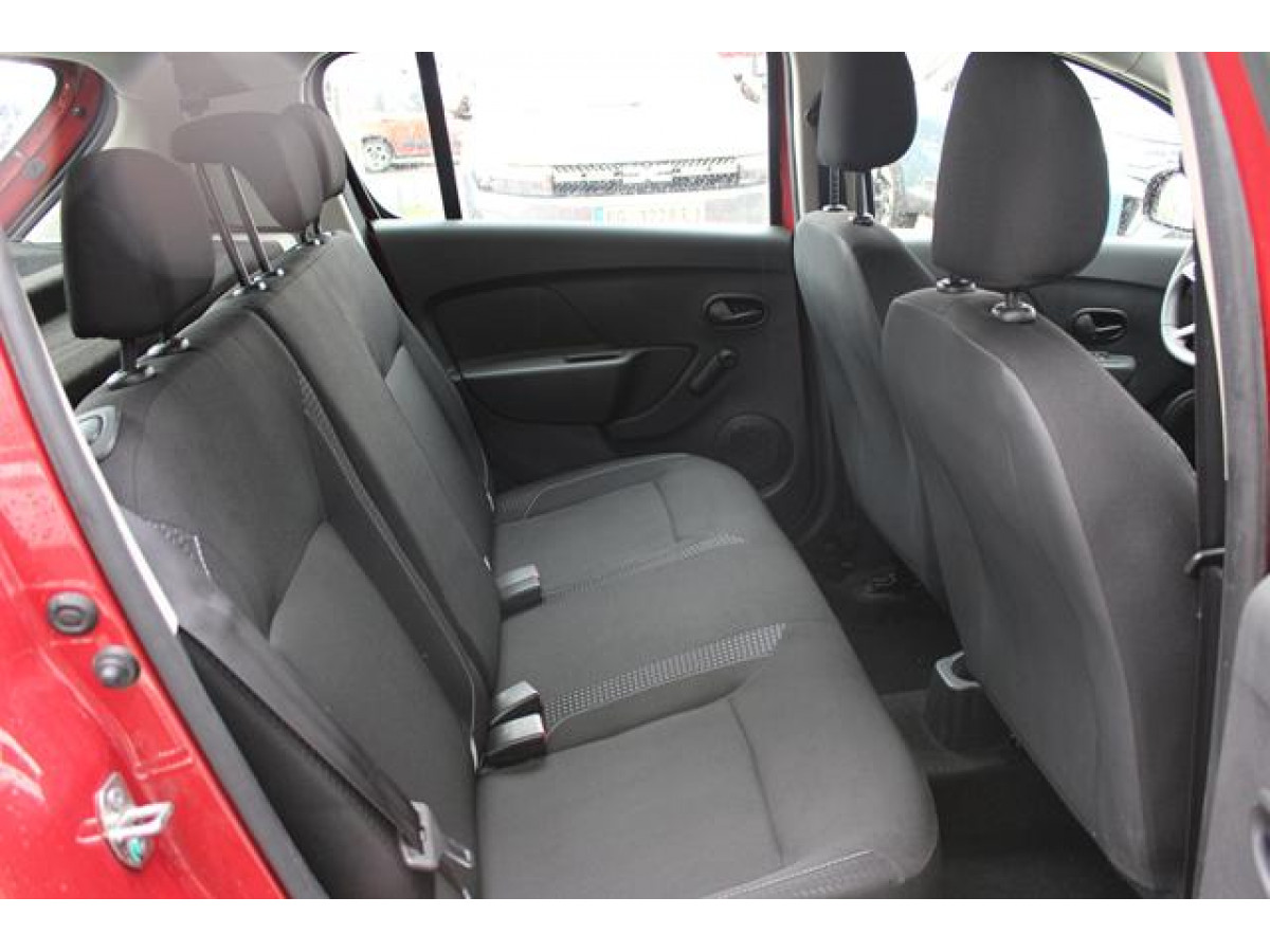 Dacia Sandero 1.2 Essential 