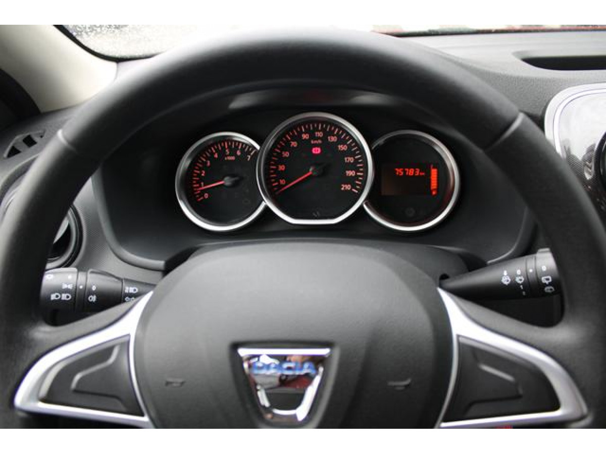 Dacia Sandero 1.2 Essential 