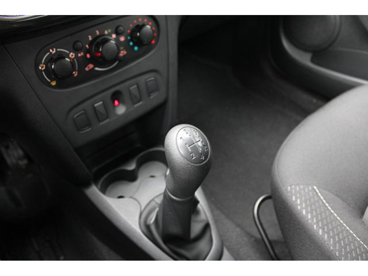 Dacia Sandero 1.2 Essential 