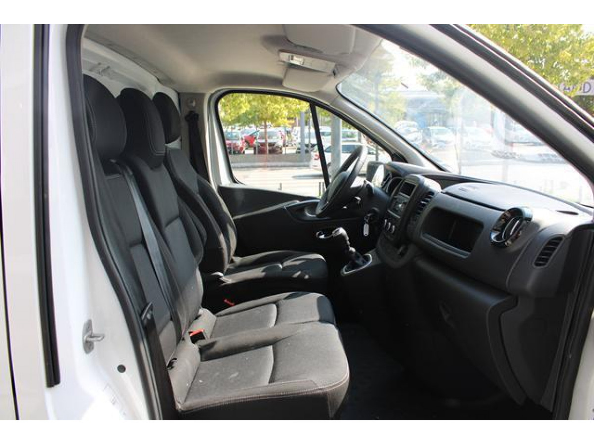 Renault Trafic 2.0 dCi 