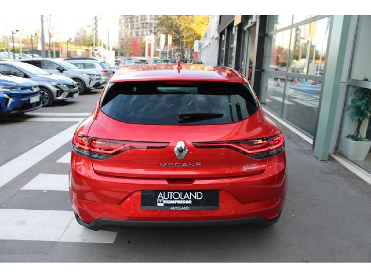 Renault Megane 1.5 dCi EDC 