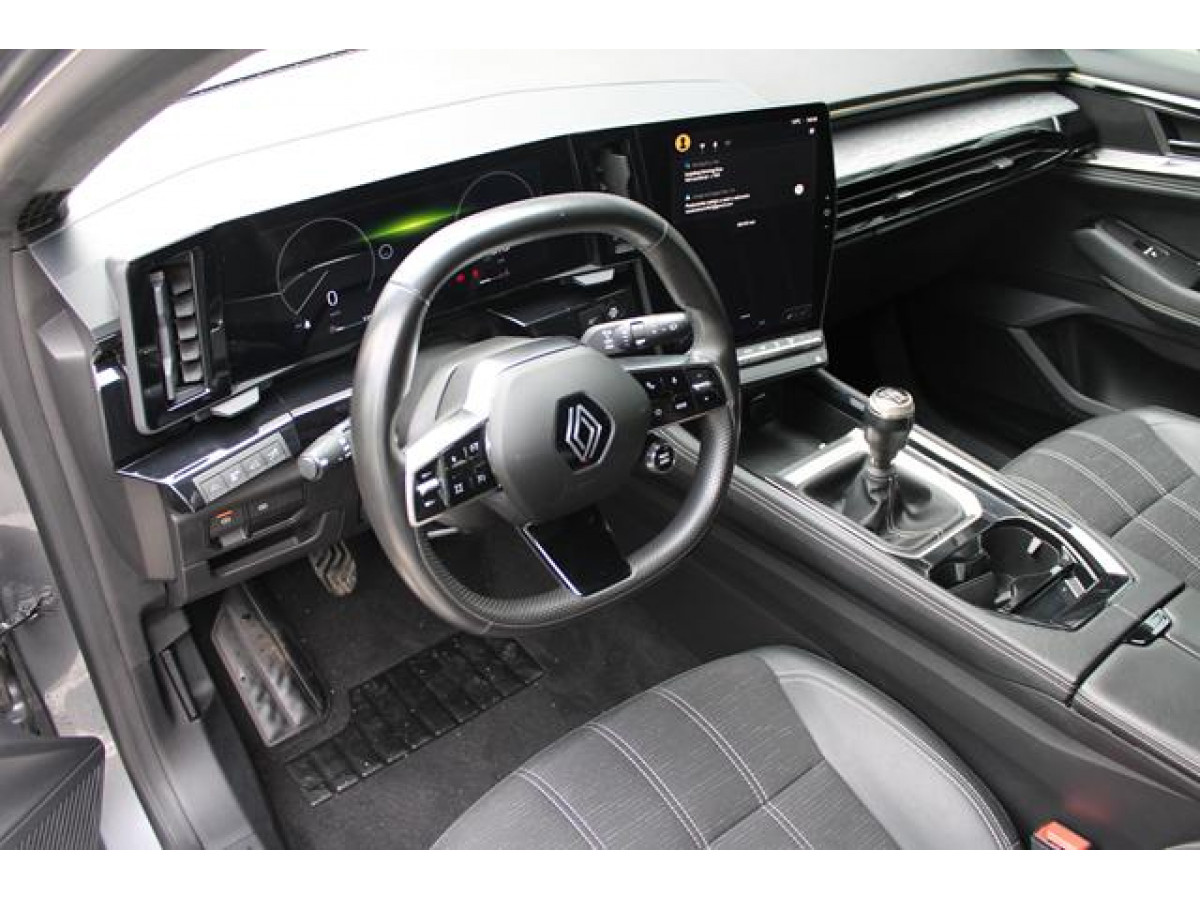 Renault Austral 1.3 tCe Hybrid 