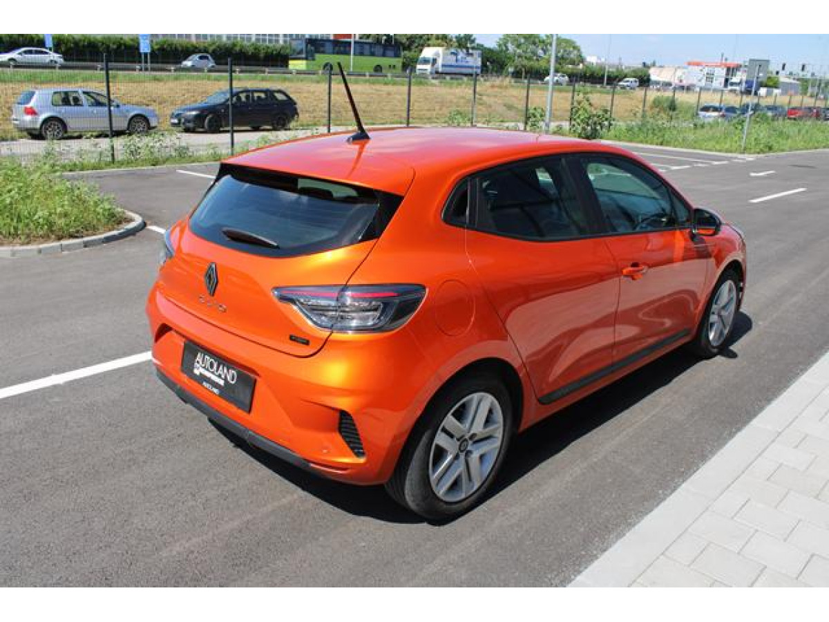 Renault Clio 1.6 E-tech Hybrid 