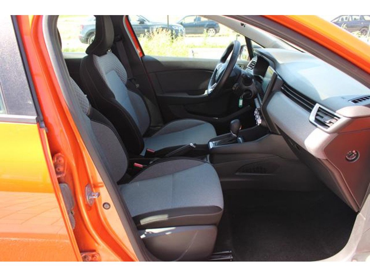 Renault Clio 1.6 E-tech Hybrid 