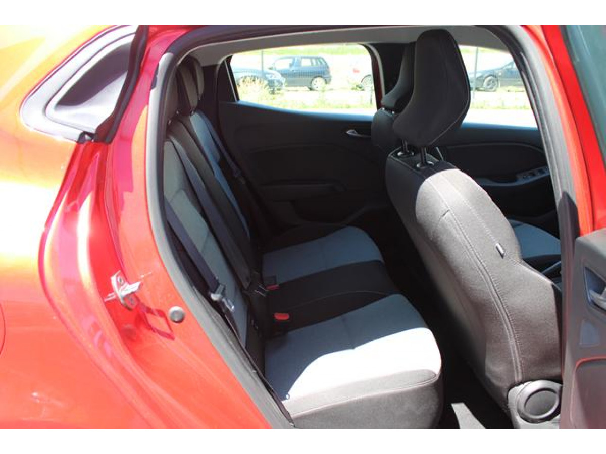 Renault Clio 1.6 E-tech Hybrid 