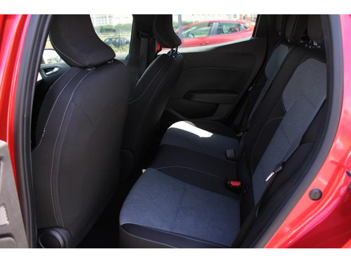 Renault Clio 1.6 E-tech Hybrid 