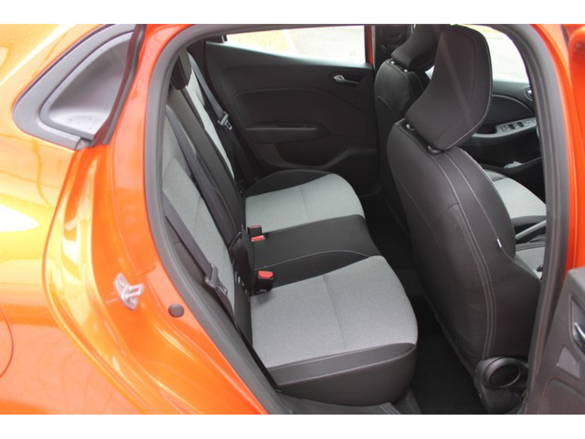 Renault Clio 1.6 E-tech Hybrid 