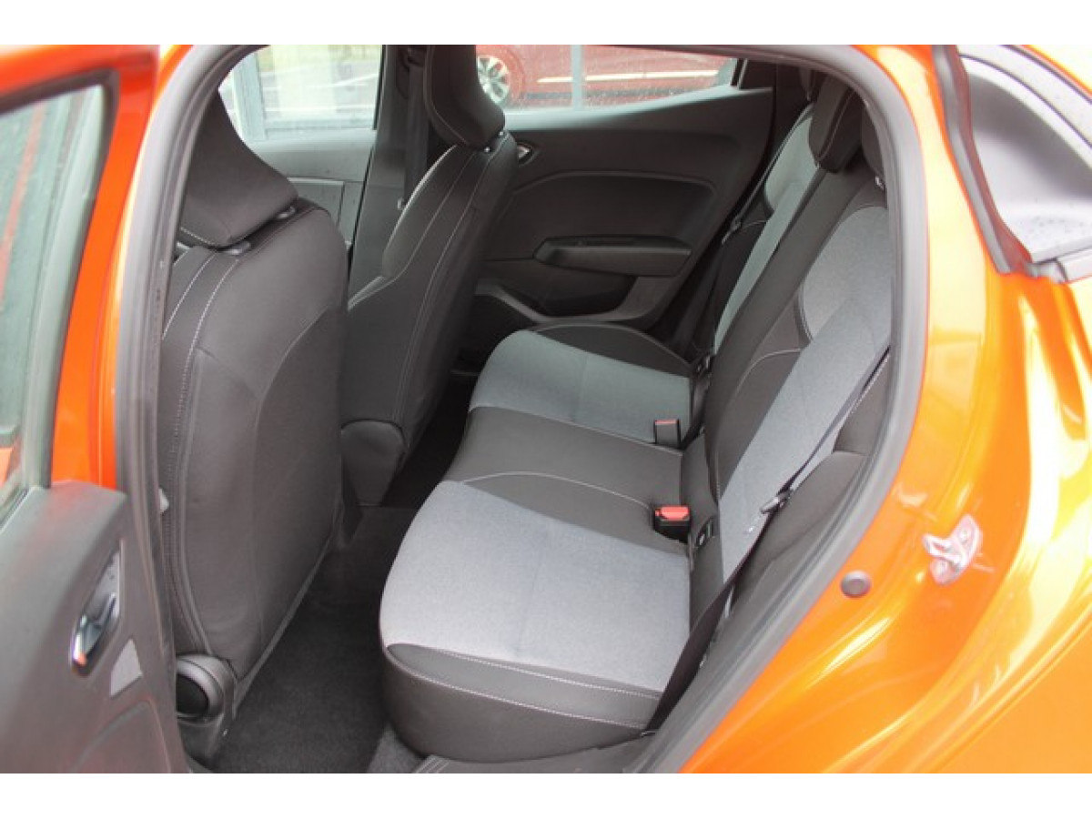 Renault Clio 1.6 E-tech Hybrid 