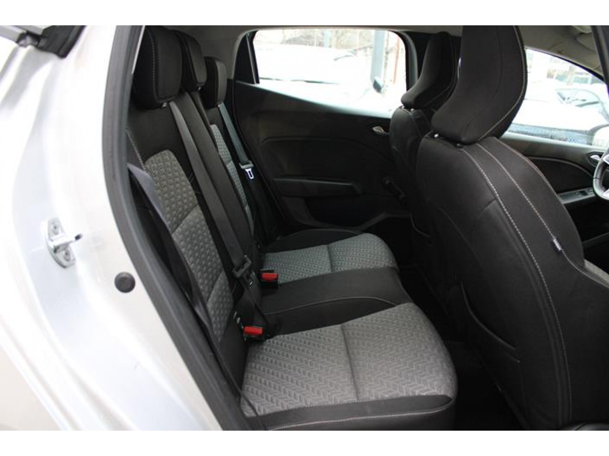 Renault Clio 1.0 tCe Limited CVT 