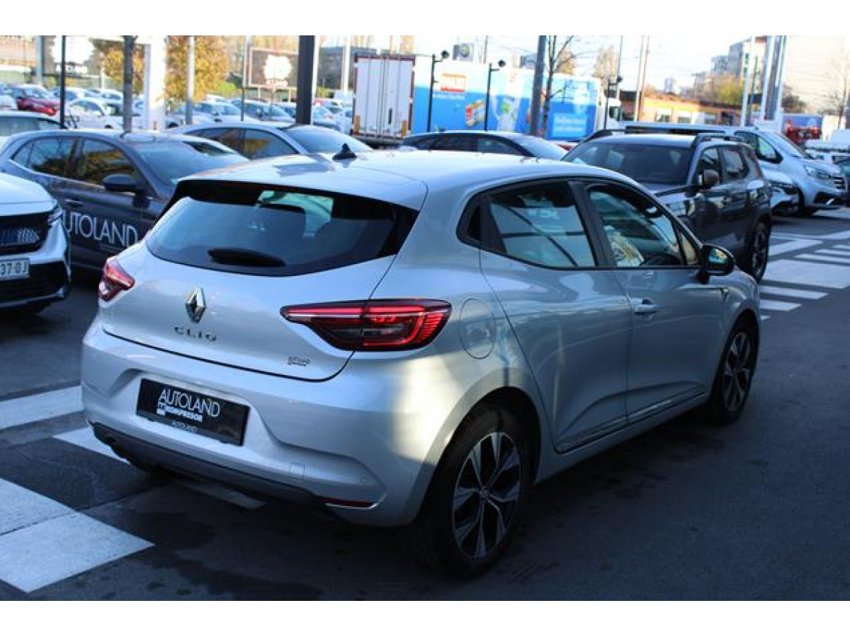 Renault Clio 1.0 tCe Limited CVT 