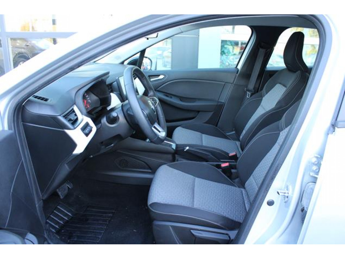 Renault Clio 1.0 tCe Limited CVT 