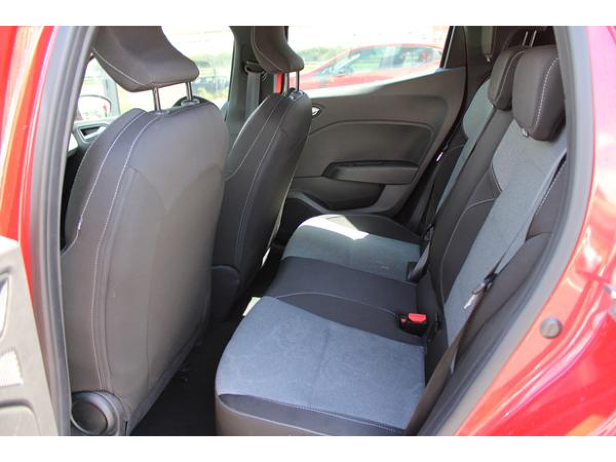Renault Clio 1.6 E-tech Hybrid 