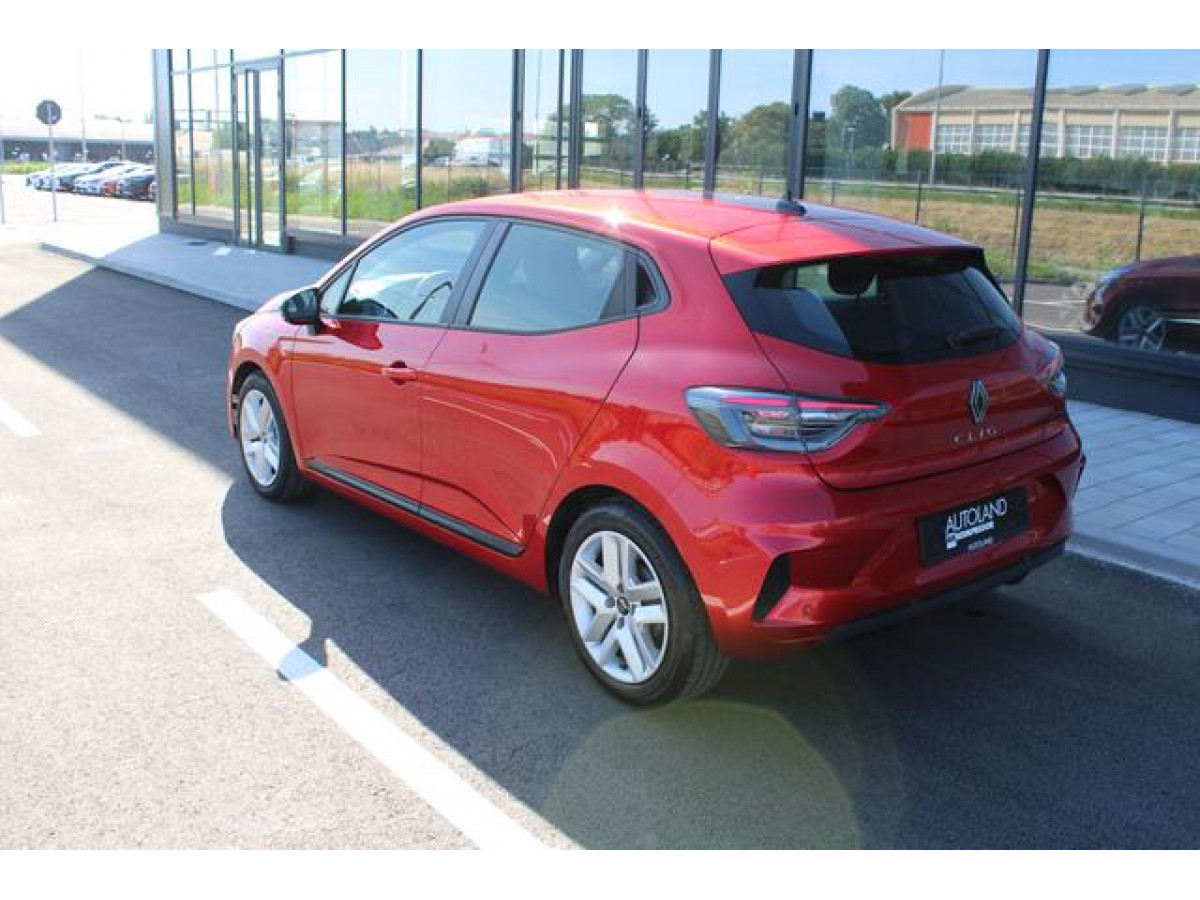 Renault Clio 1.6 E-tech Hybrid 