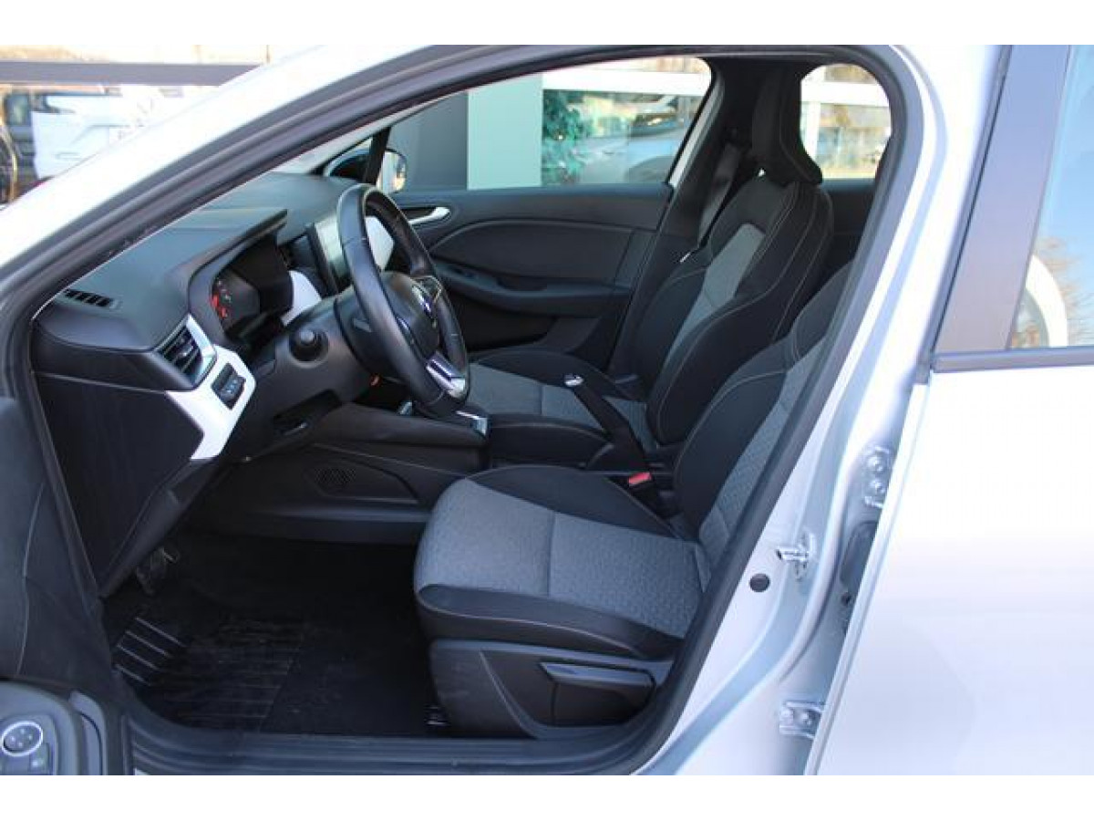 Renault Clio 1.0 tCe Limited CVT 