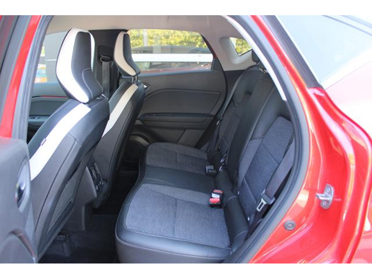 Renault Captur 1.3 tCe DCT Intens 