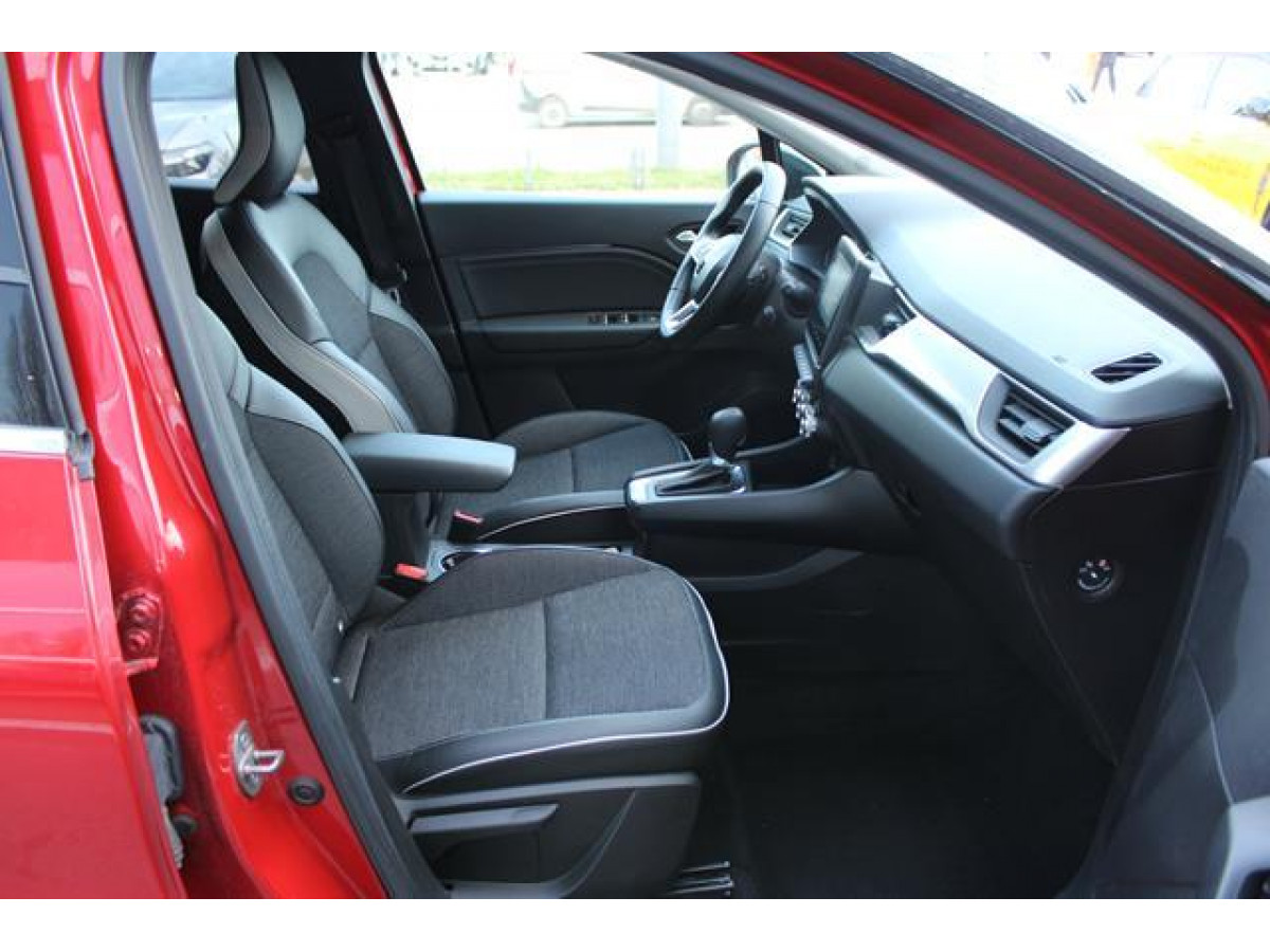 Renault Captur 1.3 tCe DCT Hybrid Intens 