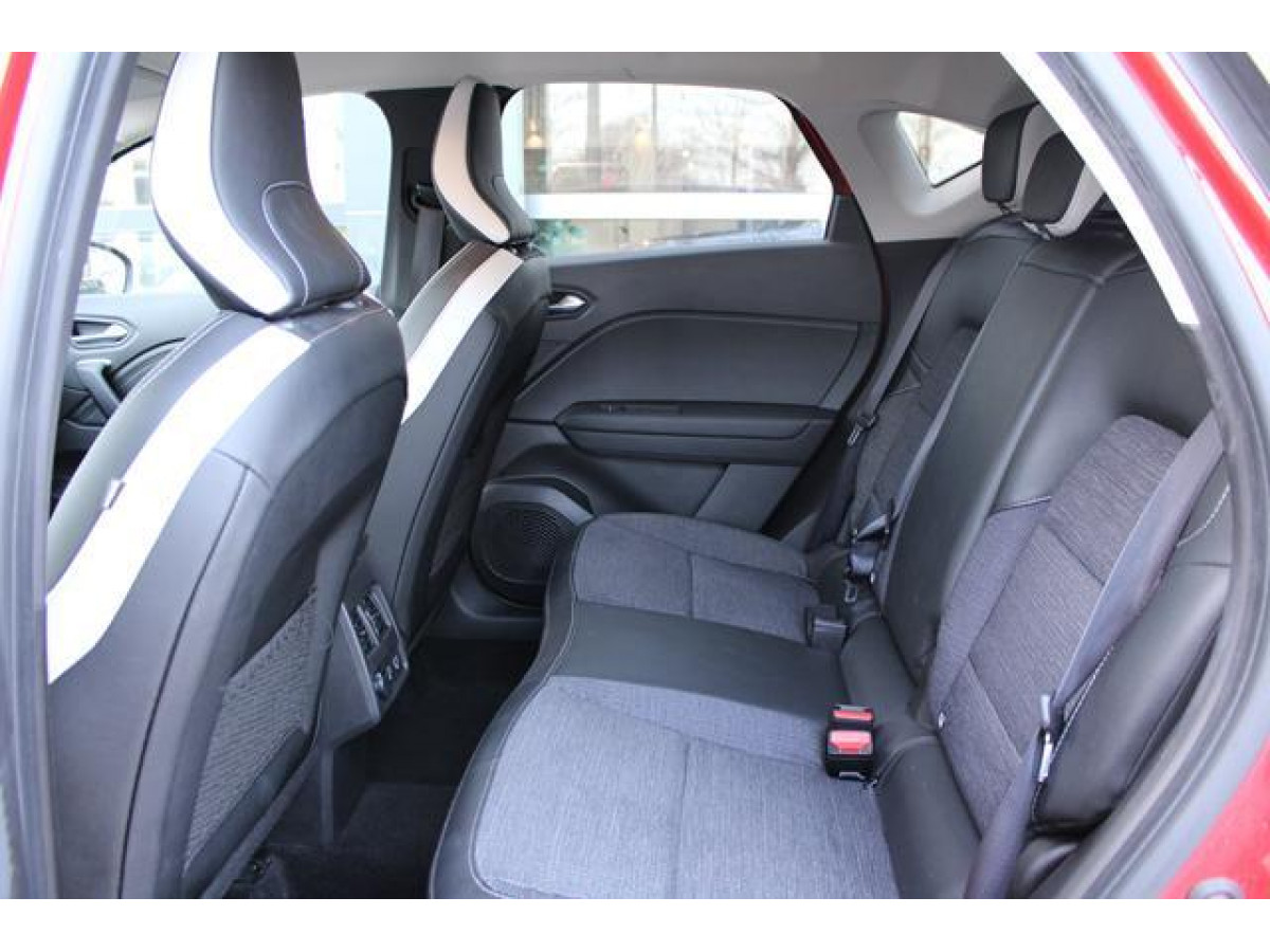 Renault Captur 1.3 tCe DCT Hybrid Intens 