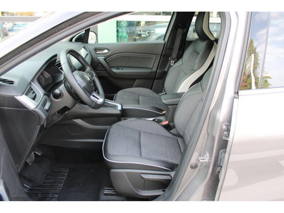 Renault Captur 1.3 tCe DCT Intens 